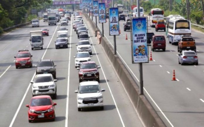 PNA PHOTO BY JOAN BONDOC. Photo shows the North Luzon Expressway.