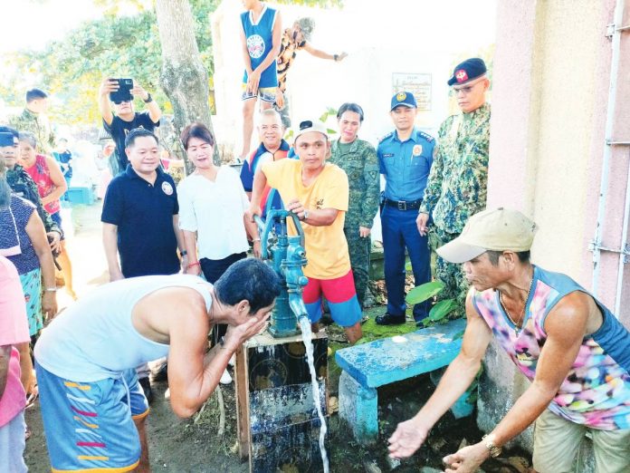 For easier access to water, the Iloilo City Police Office and the 3rd Civil Military Operations Battalion of the 3rd Infantry Division of the Philippine Army turned over water pumps to workers of Tanza Public Cemetery in Iloilo City. AJ PALCULLO/PN