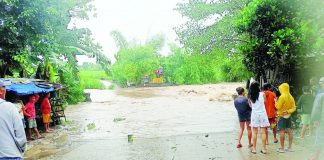 Heavy rains brought by the southwest monsoon enhanced by Typhoon “Egay” triggered floods and caused the river to overflow in Barangay RSB, La Carlota City, Negros Occidental. La Carlota City is among the local government units in the province that incurred agricultural damage. RSB SANGGUNIANG KABATAAN FB PHOTO