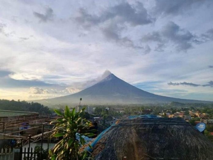 View of Mayon Volcano taken from Daraga, Albay on Thursday, June 15, 2023. INQUIRER.NET / RAM NABONG