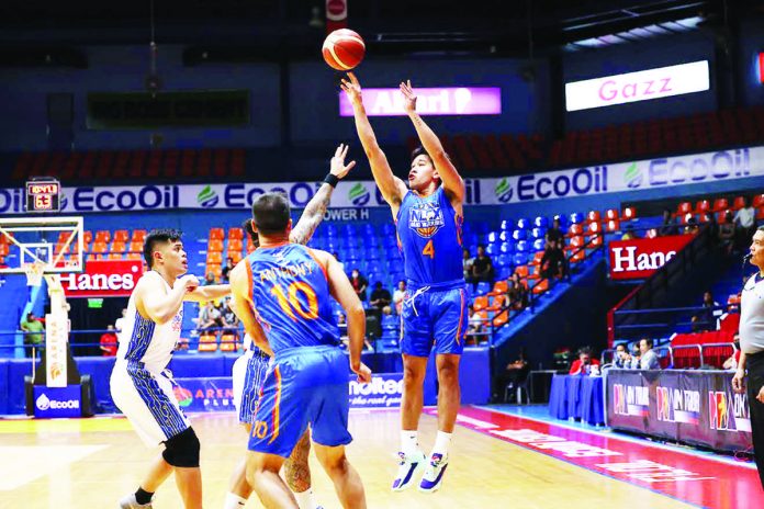 Ilonggo Clint Doliguez of NLEX Road Warriors attempts an outside shot. PBA PHOTO