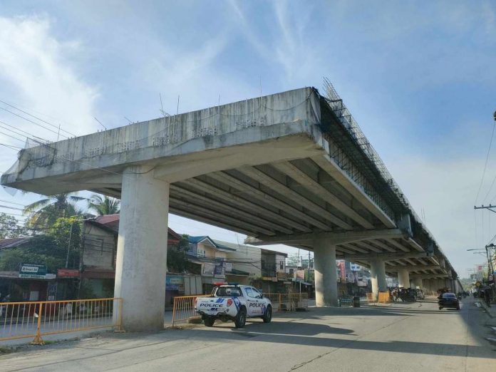 The construction of the P800-million Aganan flyover in Pavia, Iloilo was temporarily suspended beginning December 2022 as a precautionary measure following the vertical displacement of the Ungka flyover in Barangay Ungka II, Pavia. AJ PALCULLO/PN