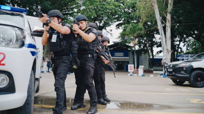 Personnel of the Bacolod City Police Office (BCPO) showcased their skills during the field evaluation and validation. The BCPO has been hailed the Best City Police Office in the country. BCMFC BCPO VIDEO SCREENGRAB