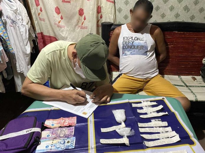 Over P1 million worth of suspected shabu was recovered from an ex-convict in Bacolod City on Saturday, Aug. 19. PRO-6 RPIO PHOTO