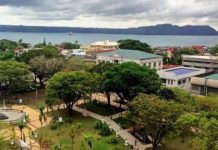 The Iloilo City Government has requested the Department of Information and Communications Technology to reactivate the free internet connection that used to be available in the city’s plazas and public areas. Photo shows the Plaza Libertad in City Proper district. PNA FILE PHOTO BY PGLENA