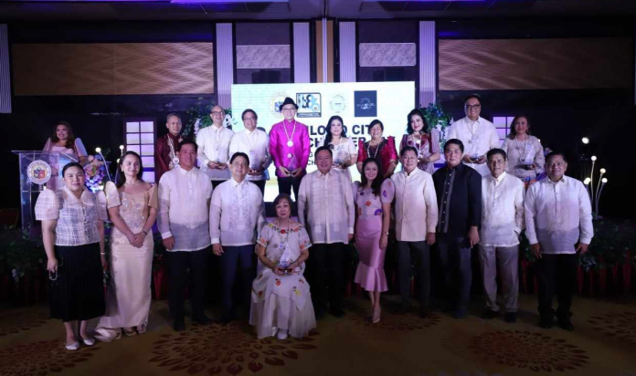 Iloilo City’s Mayor Jerry P. Treñas, Vice Mayor Jeffrey Ganzon, Iloilo City’s Rep. Julienne Baronda and city officials together with the 10 Outstanding Ilonggos and the Lifetime Achievement Award and Diamond Achievement Award honorees.