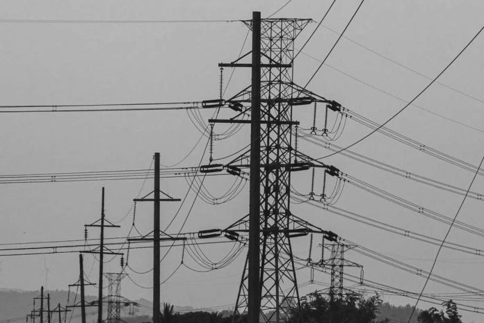 The Independent Electricity Market Operator of the Philippines says the downtrend in Wholesale Electricity Spot Market prices may continue if there would be no unforeseen plant outages. Photo shows the power transmission towers and lines in Laguna and Rizal provinces. JIRE CARREON/RAPPLER PHOTO