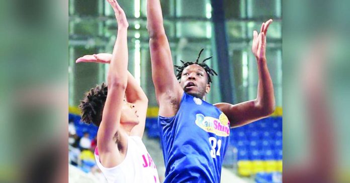 Rain or Shine Elasto Painters’ Angelo Kouame goes for a basket against a Japanese defender. PHOTO COURTESY OF JONES CUP