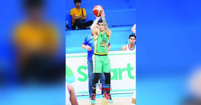 Negros Pau Muscovados’ Camillus Altamirano attempts a three-point shot. MPBL PHOTO