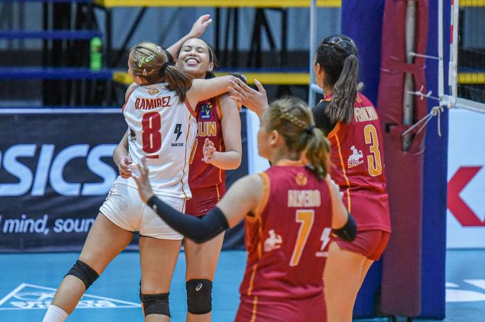 Negrense Erika Deloria and the Enderun College Lady Titans pull off a come-from-behind win over San Sebastian College Lady Stags. V-LEAGUE PHOTO