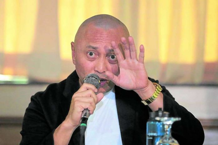 Rep. Arnolfo Teves Jr. of Negros Oriental had flown to the United States for a medical procedure by the power of the travel authority issued by the House of Representatives. However, he refrained from returning to the Philippines after authorities implicated him in the assassination of Negros Oriental’s Gov. Degamo on March 4, 2023.