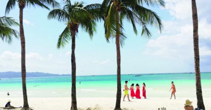 Boracay Island’s tourist arrivals for July 2023 reached 207,696. PHOTO COURTESY OF PNA