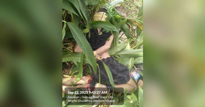 Police officers have yet to identify the two men found dead in Barangay Dualo, Bago City, Negros Occidental on Friday, Sept. 21. BAGO CITY PNP