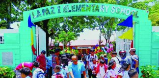 Learners of the La Paz Elementary School in La Paz, Iloilo City returned to school on Thursday, Aug. 31. Classes in the city were suspended from Aug. 29 to 30 due to inclement weather. AJ PALCULLO/PN