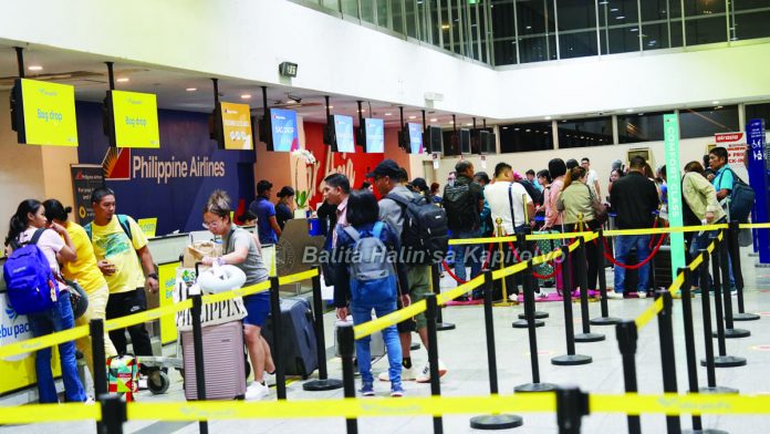 Real-time congestion at the Iloilo Airport, captured during the early flights commencing at 5 a.m. on Wednesday, Oct. 3. BALITA HALIN SA KAPITOLYO PHOTO