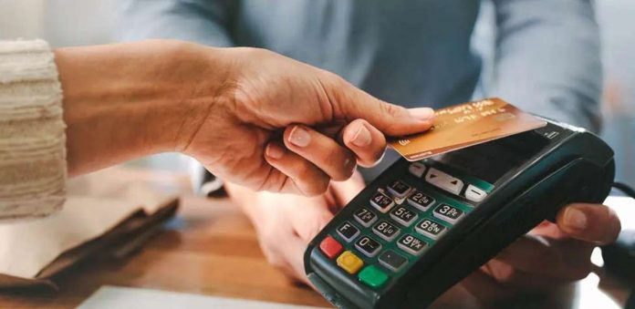 The Credit Card Association of the Philippines expects more Filipinos to keep using their credit cards, even as the prices of goods rise. JACOBLUND/iSTOCK PHOTO