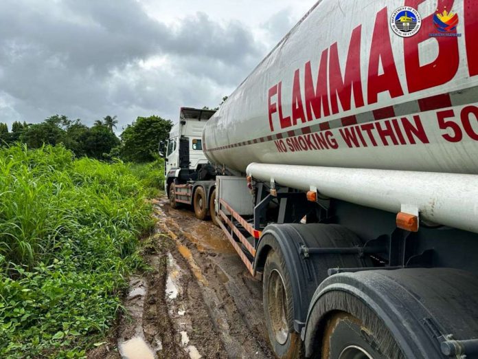 Bureau of Customs - Port of Limay personnel seized a truck loaded with 40,000 liters of smuggled fuel on Oct. 5. BUREAU OF CUSTOMS PHOTO