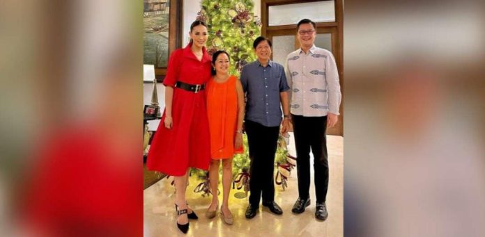 (From left) Bianca Manalo, First Lady Liza Araneta-Marcos, President Ferdinand Marcos Jr., and Sen. Sherwin Gatchalian. INSTAGRAM/@BIANCAMANALO PHOTO