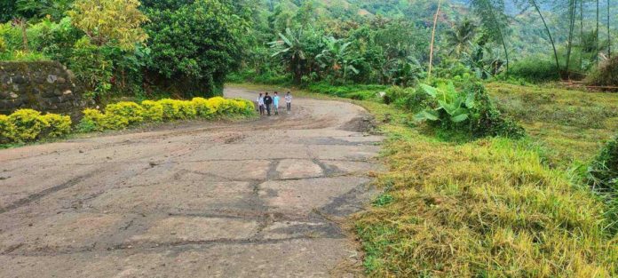 The road in front of Bucari National High School has been accident-prone, according to residents and motorists. CONTRIBUTED PHOTO