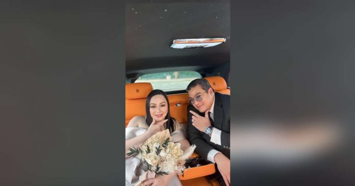 Abby Viduya and Jomari Yllana tie the knot in an intimate wedding ceremony in Las Vegas, Nevada. PHOTO COURTESY OF MANILA BULLETIN