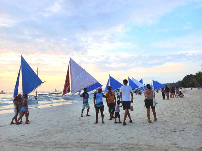 To revitalize the tourism economy on Boracay Island, the provincial government of Aklan has lifted one entry requirement. PN PHOTO