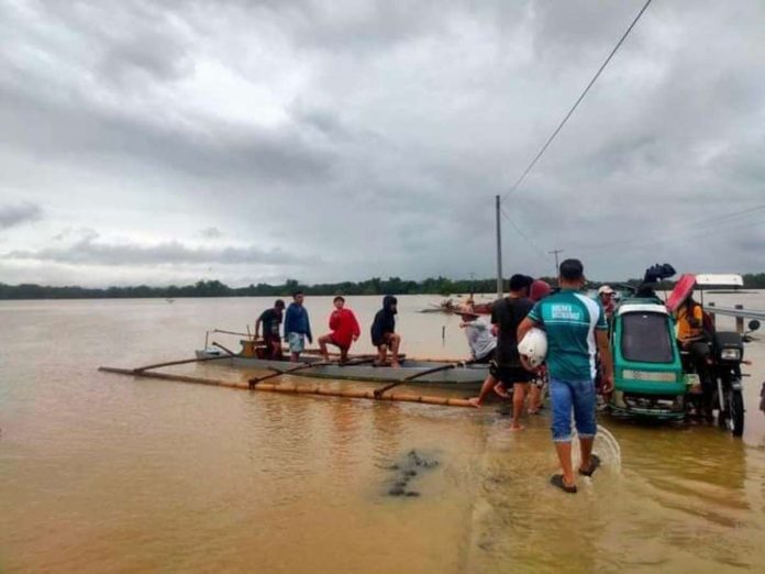 Sigma Municipal Disaster Risk Reduction and Management Office prepositions rescue boats in the town’s barangays Dayhagon and Guintas on Tuesday, Nov. 21. SIGMA MDRRMO PHOTO