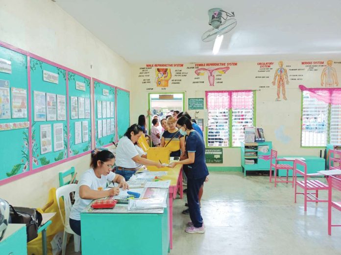 All workers, mostly teachers, who served in the Oct. 30 Barangay and Sangguniang Kabataan Elections in Western Visayas have received their honorarium on Nov. 11. AJ PALCULLO/PN