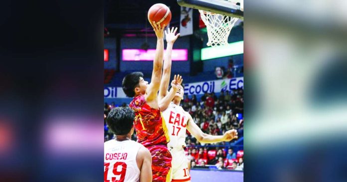 Mapua University Cardinals’ Andrei Igliane (1) attacks the defense of Emilio Aguinaldo College Generals’ Dave Ednilag (17). PHOTO COURTESY OF NCAA/GMA SPORTS