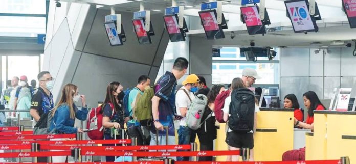 Passengers arrive at the Ninoy Aquino International Terminal 3 in Pasay City. MARK DEMAYO/ABS-CBN NEWS/FILE PHOTO