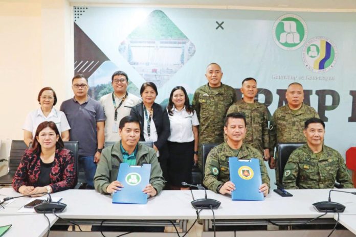 Enhanced partnership between the National lrrigation Administration (NIA) Region 6 and the Philippine Army’s 3rd Infantry Division was secured through the signing of a memorandum of agreement. The partnership aims to further strengthen peace and security in the project sites of the Jalaur River Multi-Purpose Project Stage II in Calinog, Iloilo. NIA-6 PHOTO