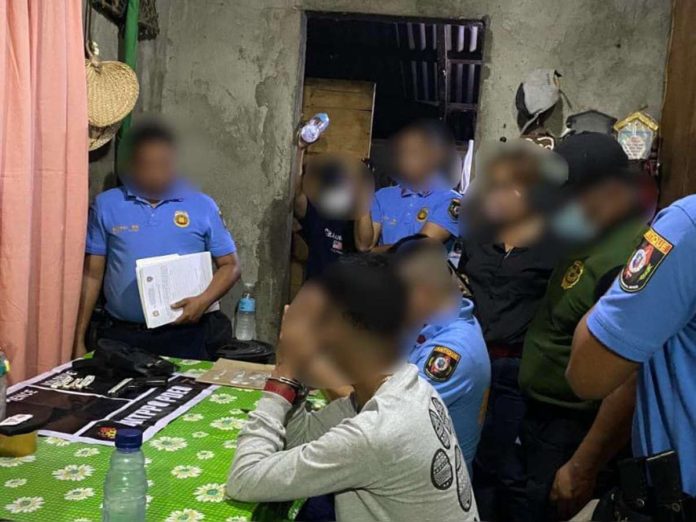 The service of two search warrants to a subject person in San Jose de Buenavista, Antique on Tuesday yielded over P400,000 worth of suspected shabu and a gun with live ammunition. PDEA REGIONAL OFFICE 6