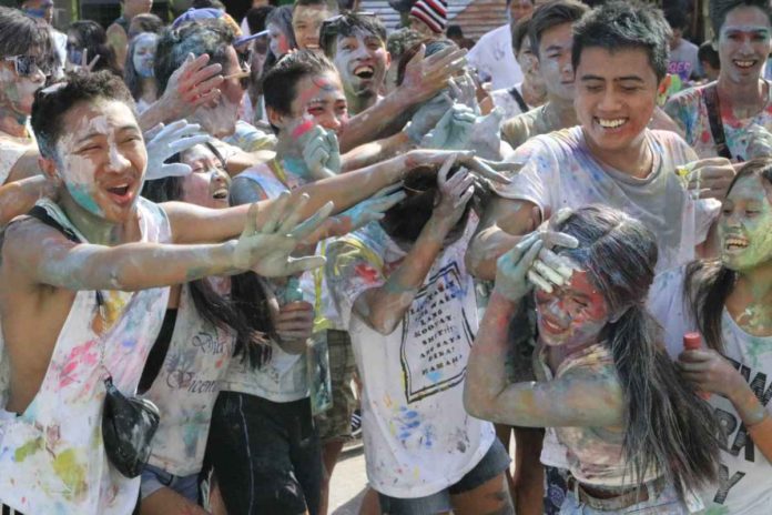 TATAK CADIZ. The much-awaited "lamhitanay sa dalan" is Cadiz's unique identity known around the world that could easily be associated with its Dinagsa Festival in honor of its patron saint, Senor Santo Nino de Cadiz.