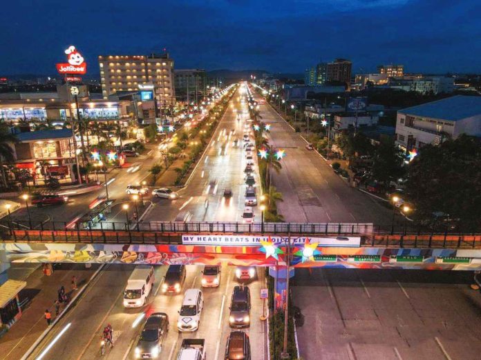 Iloilo City’s dazzling lights not only brighten its urban landscape. They also symbolize its progress and dynamic energy. Yet, this thriving southern metropolis faces potential economic setbacks in the event of another extended blackout. ILOILO CITY MAYOR’S OFFIC EPHOTO