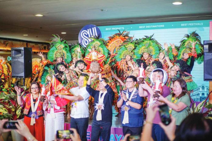 THE BIGGEST EXPO in the Visayas has opened at SM City Iloilo. ONEVISAYAS Creative Expo 2024 kicked off at SM City Iloilo’s Activity Center yesterday afternoon, Jan. 22, and will run until Jan. 28. Over 90 exhibitors from Western, Central and Eastern Visayas regions are participating. The grand opening featured lively performances from three festivals honoring Señor Sto. Niño – Kalibo, Aklan’s Ati-Atihan, Cebu’s Sinulog and Iloilo City’s Dinagyang. ONEVISAYAS Creative Expo 2024 seeks to drum up support for Visayan micro, small and medium enterprises. Among the dignitaries who graced the opening were Maria Majella P. Liboon, Regional Operations Manager, SM Supermalls; Bacolod City’s Mayor Albee Benitez who chairs Western Visayas’ Regional Development Council (RDC); Iloilo Province’s Gov. Arthur Defensor Jr.; Atty. Jobert Peñaflorida, RDC co-chairperson and governor of the Philippine Chamber of Commerce and Industry (PCCI) – Region 6; Allan Ryan Tan, pPresident of the Iloilo Festivals Foundation, Inc.; Melanie Ng, PCCI Area Vice President for the Visayas; and Regional Director Crisanta Marlene P. Rodriguez of the Department of Tourism – Region 6.