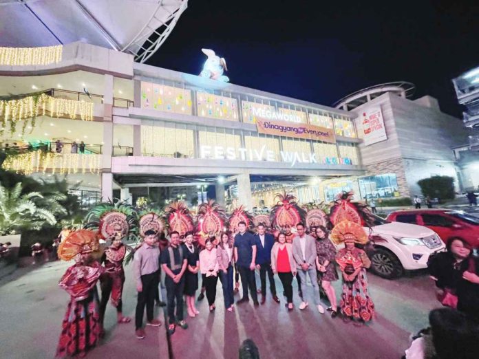 (Left to right) Mr. John Michael Monancil, sales manager, Megaworld Regional RFO; Mr. Jay Trenas, president of Dinagyang Arts Festival; Ms. Natalie Lim, general manager, Richmonde Hotel Iloilo; Ms Jogie Viceo, township director, Iloilo Business Park; Ms. Karmela Jesena, general manager, Festive Walk Iloilo; Mr. Allan Ryan Tan, president, Iloilo Festival Foundation, Inc. (IFFI); Mr. Mikee Vivo, cluster general manager for provincial properties, Megaworld Lifestyle Malls; Ms. Jennifer Palmares-Fong, Megaworld Iloilo Head of Sales and Marketing; Mr. Marbin Espina, Megaworld Premier Offices; and Ms. Joan Paulette Mary Libo-on Tolentino, museum manager, ILOMOCA