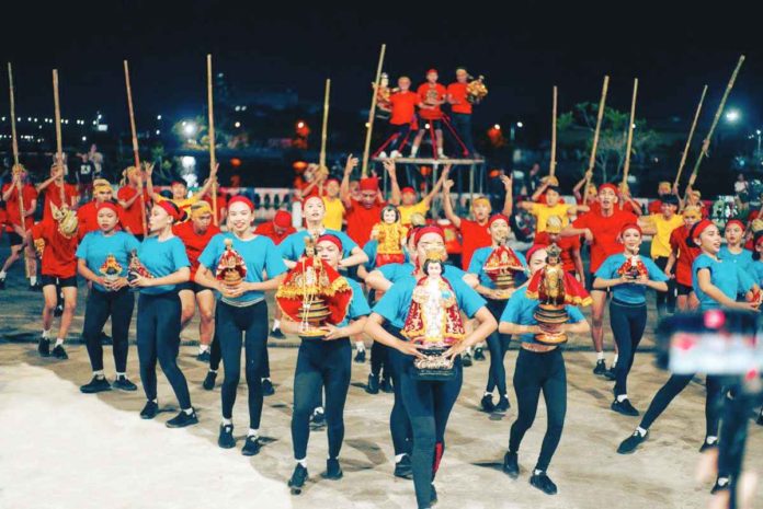 Participating tribes rehearse at the Iloilo Freedom Grandstand in preparation for today’s Dinagyang Festival’s grand opening salvo. JERRY TREÑAS FB PHOTO