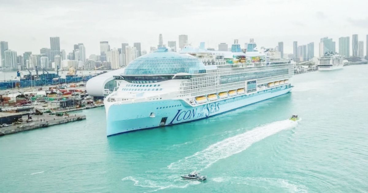 World's largest cruise ship to set sail