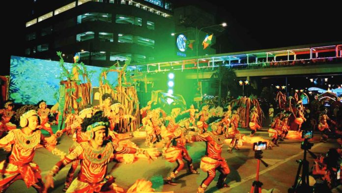 All is set for the Dinagyang ILOmination tonight, Jan. 26. The spectacular illuminated dance showdown will feature seven tribes performing at the main stage at SM City Iloilo. The grand opening will take place at 6 p.m. Photo from 2023 Dinagyang ILOmination at SM City Iloilo