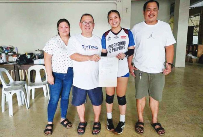 Bacolod Tay Tung High School Thunderbolts' Jothea Mae Ramos (second from right) has committed to join the University of the Philippines Fighting Maroons women's volleyball team for college. PHOTO COURTESY OF JOSE MONTALBO