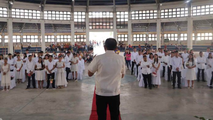 Vows were exchanged between 30 couples from Janiuay, Iloilo during a mass civil wedding on Monday, Feb. 12. JANIUAY LGU / FACEBOOK PHOTO