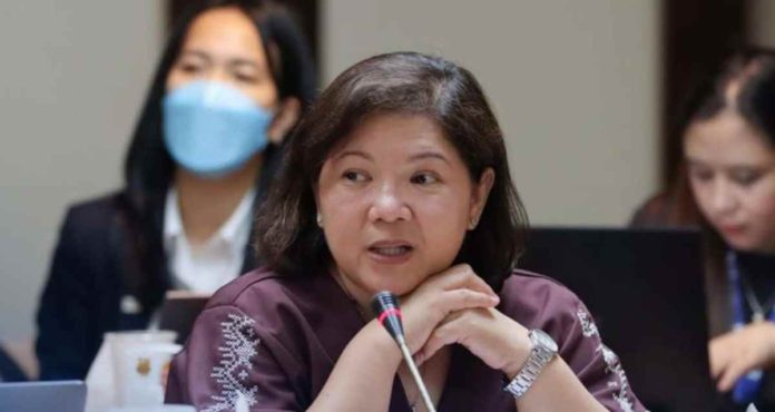 Energy Regulatory Commission chairperson Monalisa Dimalanta directs the National Grid Corporation of the Philippines to attend the clarificatory hearing on Feb. 21 relative to the show-cause order issued against the latter for delayed implementation of its approved capital expenditure projects. ERC PHOTO