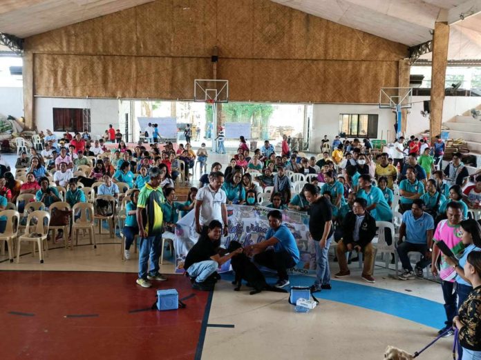 Provincial Veterinary Office head Dr. Darel Tabuada leads the kickoff rite of the province-wide mass dog vaccination in Maasin, Iloilo, on February 1. PROVINCIAL VETERINARY OFFICE PHOTO