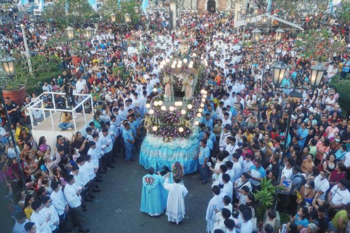 Jaro Cathedral witnesses peaceful gathering of thousands for annual ...