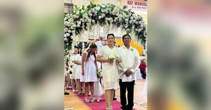 A total of 50 couples in Pototan, Iloilo tie the knot on Valentine’s Day, Feb. 14, in a mass civil wedding officiated by Mayor Rafael Enrique Lazaro. POTOTAN - MSWDO FACEBOOK PHOTO