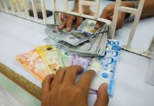 Cash remittances from Filipinos abroad coursed through banks amounted to $33.5 billion in 2023, according to the Bangko Sentral ng Pilipinas. INQUIRER.NET PHOTO