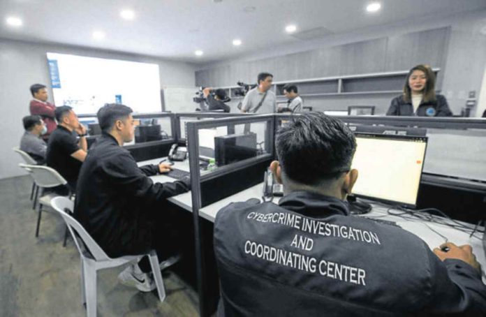 Police cybercrime investigators say most complaints are about hacked social media accounts that criminals use. PHOTO BY LYN RILLON / PHILIPPINE DAILY INQUIRER