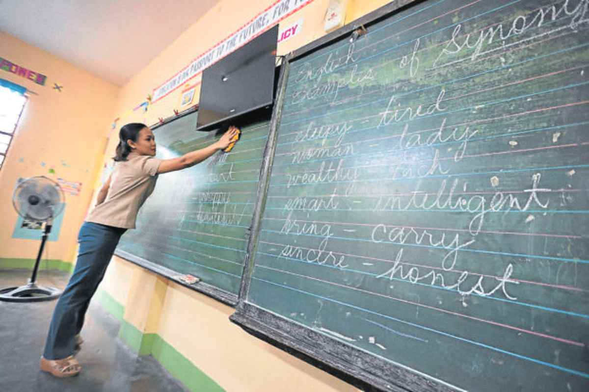 Teachers Overworked Despite Hiring of Administrative Officers, EDCOM 2 Reports