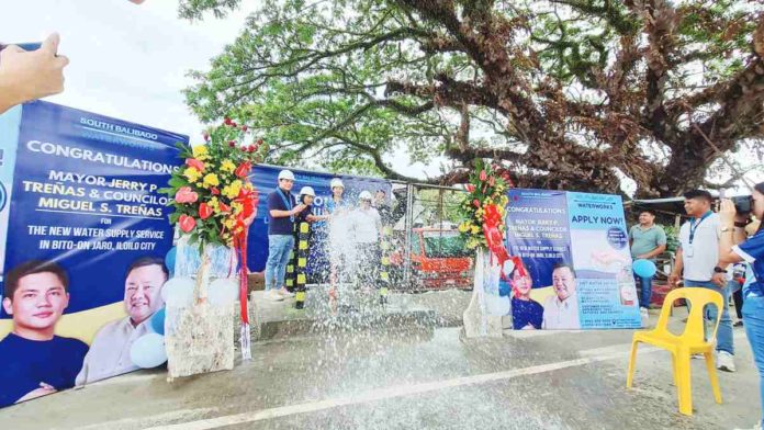 South Balibago Waterworks president Cristina Isabelle Panlilio-Alejandro and Iloilo City’s Councilor Miguel Treñas, who represented Mayor Jerry Treñas, led the ceremonial energization of the water system through the opening of the water supply and distribution project’s water hydrant in Barangay Bito-on, Jaro district.