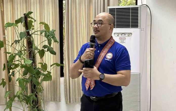 Photos of DILG-6 regional director Juan Jovian E. Ingeniero