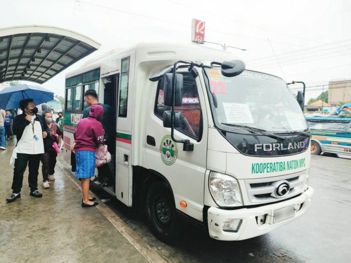 Two transport groups in Iloilo City are pushing for the drug testing of mini-bus drivers following a road incident Mandurriao district that killed a call center agent. AJ PALCULLO/PN